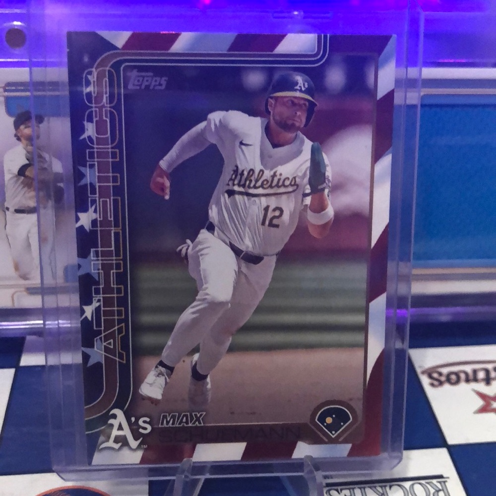 Max schuemann Topps Athletics Baseball Card